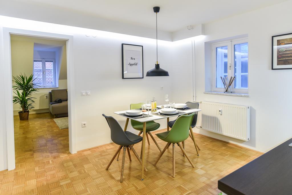 Strict City Apartments Ljubljana Eksteriør bilde